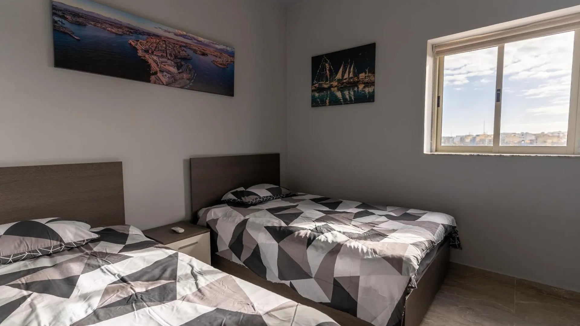 Luxurious Beach Apartment Birżebbuġa