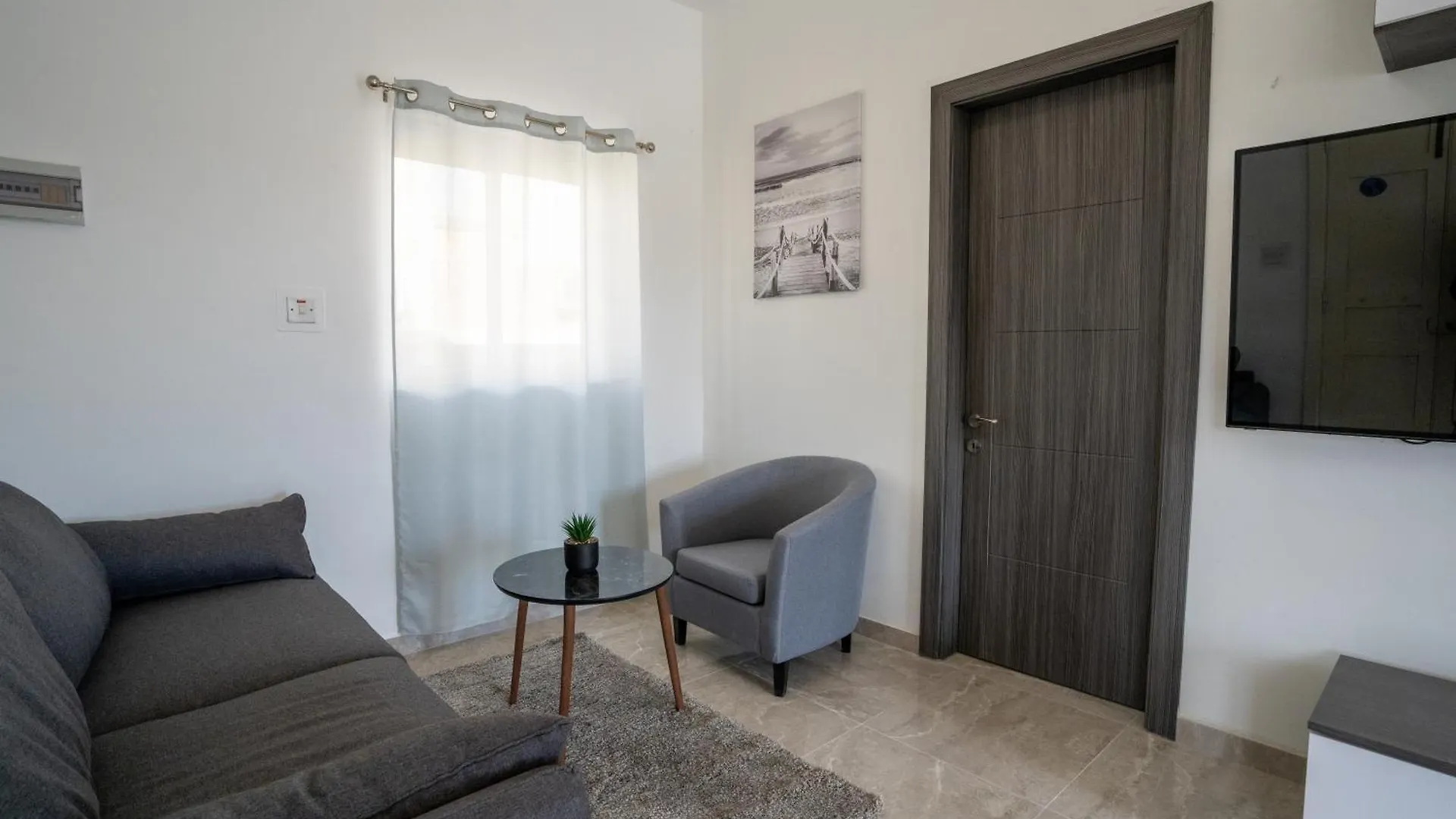 Luxurious Beach Apartment Birżebbuġa 0*,
